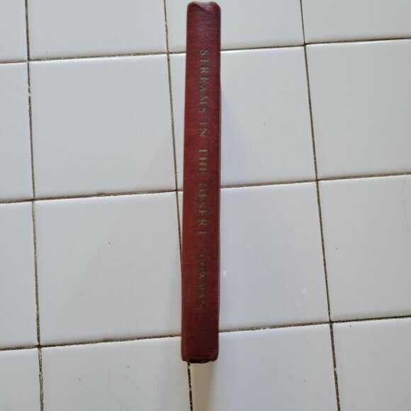 Streams In The Desert Hardcover Devotional Book 29th Printing 1950 Edition - Picture 4 of 9